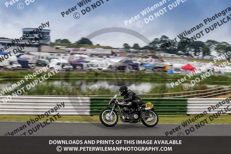 Vintage motorcycle club;eventdigitalimages;mallory park;mallory park trackday photographs;no limits trackdays;peter wileman photography;trackday digital images;trackday photos;vmcc festival 1000 bikes photographs